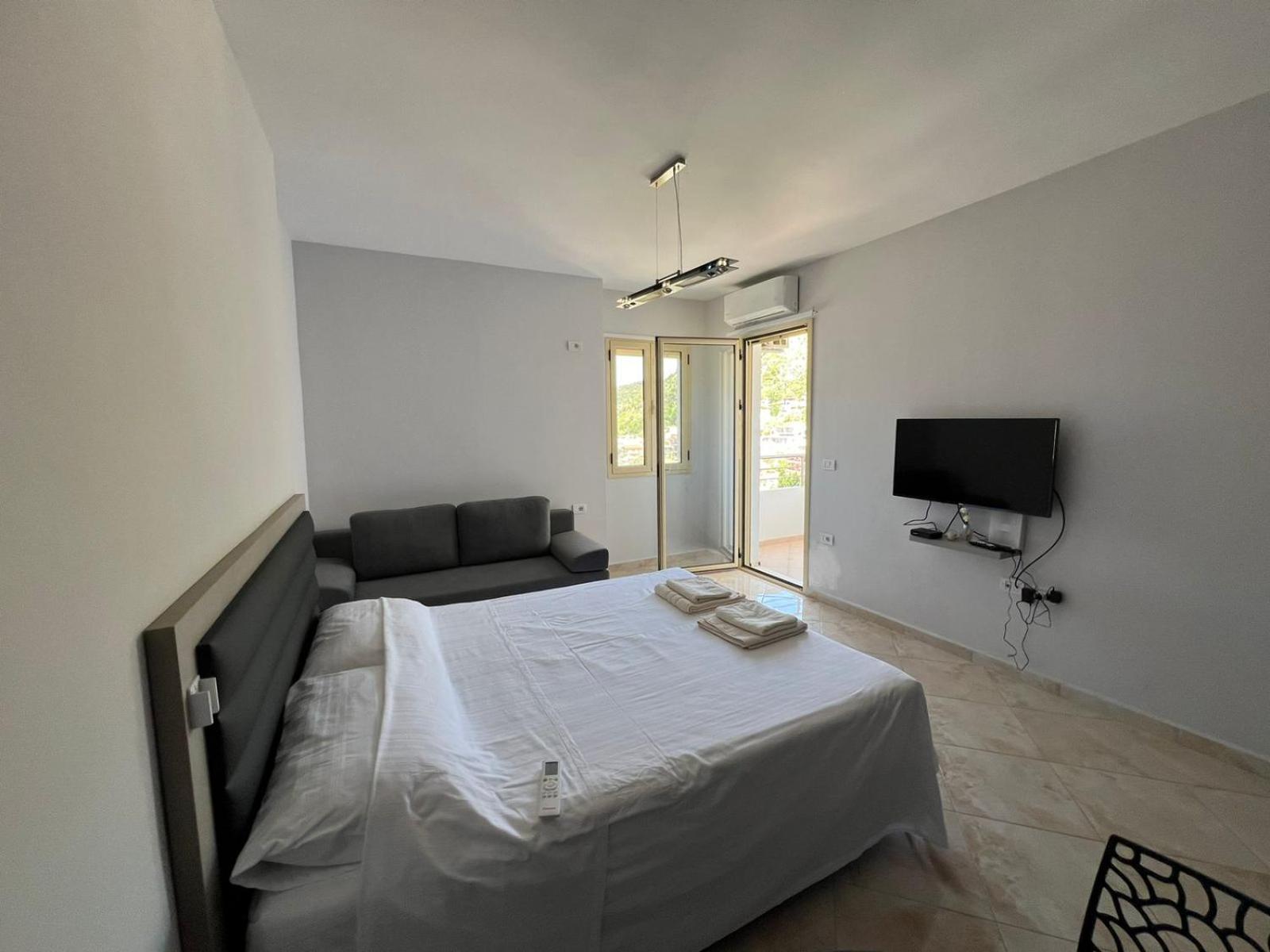 Cozy Apartments Near The Sea فلورا المظهر الخارجي الصورة