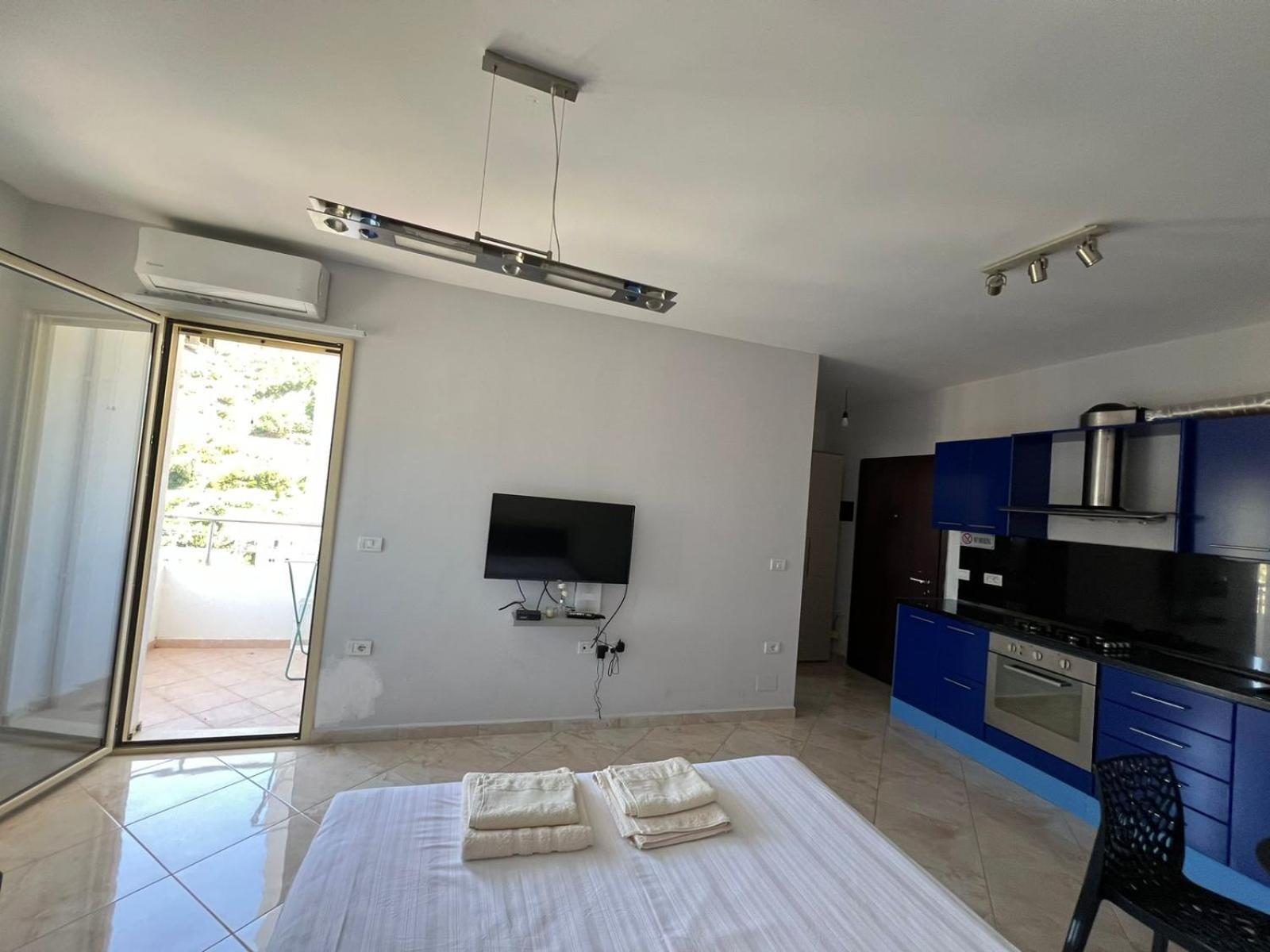 Cozy Apartments Near The Sea فلورا المظهر الخارجي الصورة