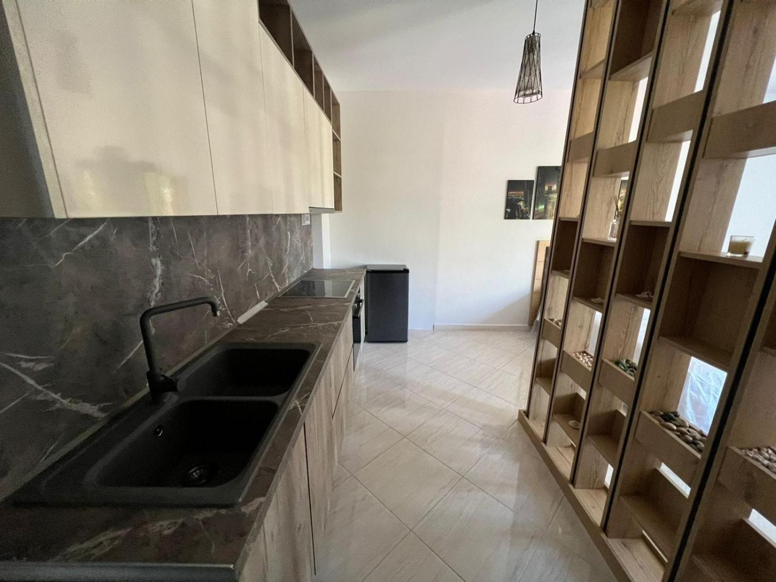 Cozy Apartments Near The Sea فلورا المظهر الخارجي الصورة