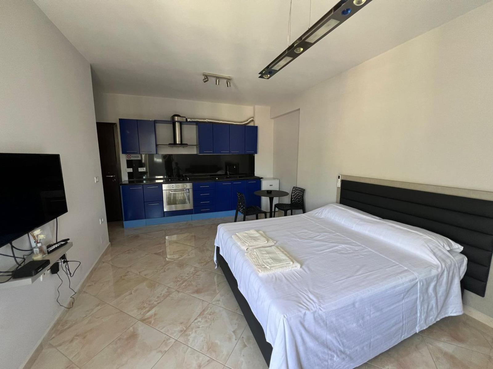 Cozy Apartments Near The Sea فلورا المظهر الخارجي الصورة